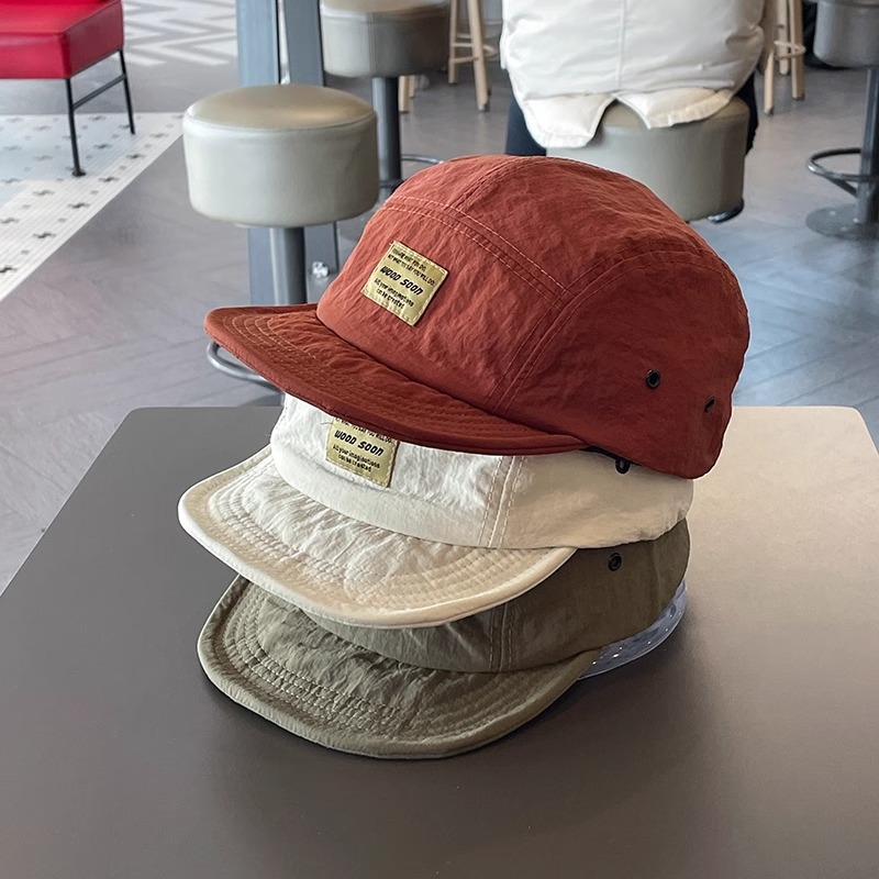 หมวกเบสบอลปีกสั้นระบายอากาศแห้ - Streetwear Brand Hats บทวิจารณ์และราคา